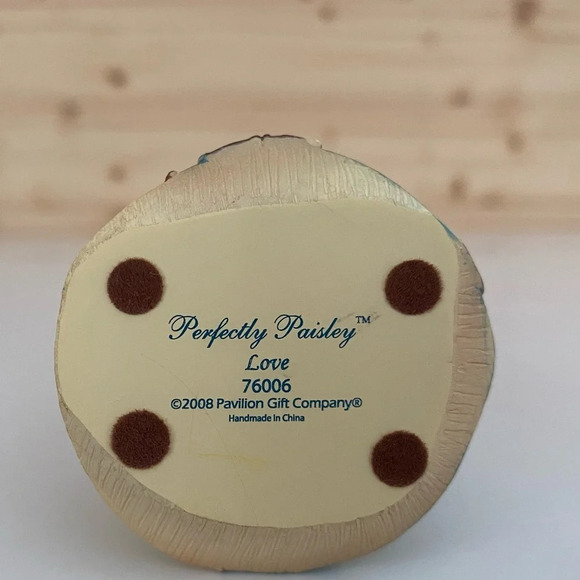 PERFECTLY PAISLEY “LOVE” 5.5" Tall Beige Blue Item 76006 Figurine - Picture 7 of 7